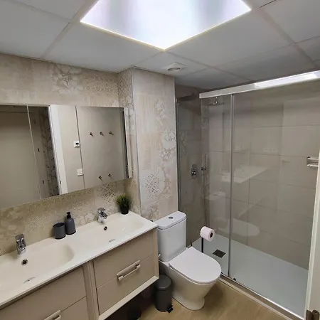 Schoene Mit Pool Und Parking, 50m Zum Strand, Spanien *