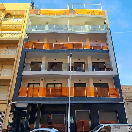 Schoene Mit Pool Und Parking, 50m Zum Strand, Spanien Lägenhet Torrevieja