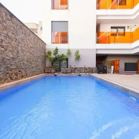 Schoene Mit Pool Und Parking, 50m Zum Strand, Spanien Torrevieja